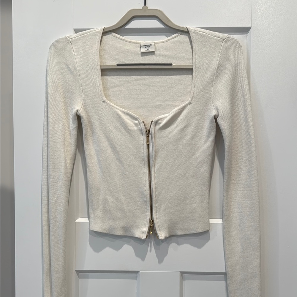 Abercrombie & Fitch Off-White Knit Top